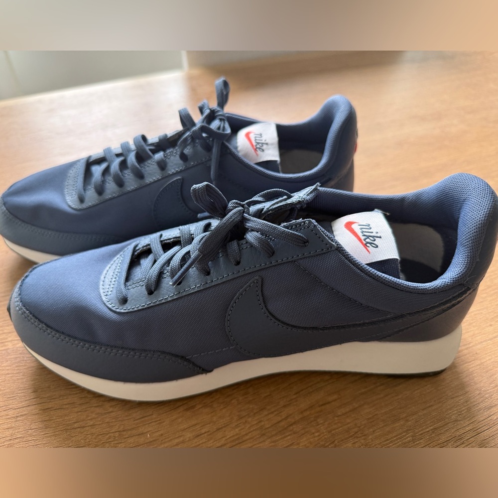 Nike Men's Navy Athletic Shoes